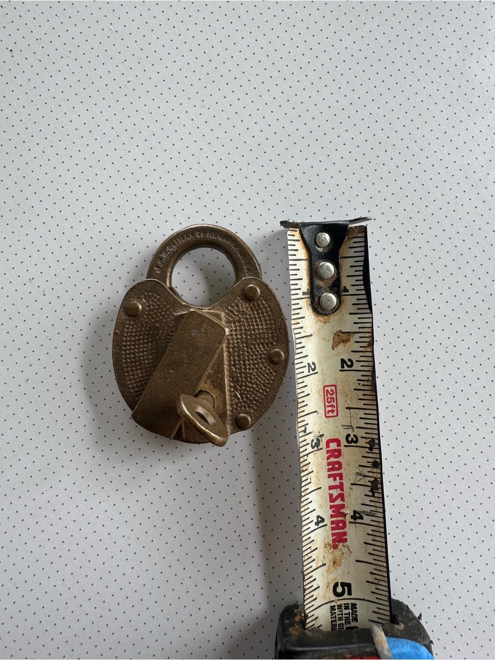 Antique-Style Brass Padlock with Key - Brown Brass Finish - Picture 3 of 3